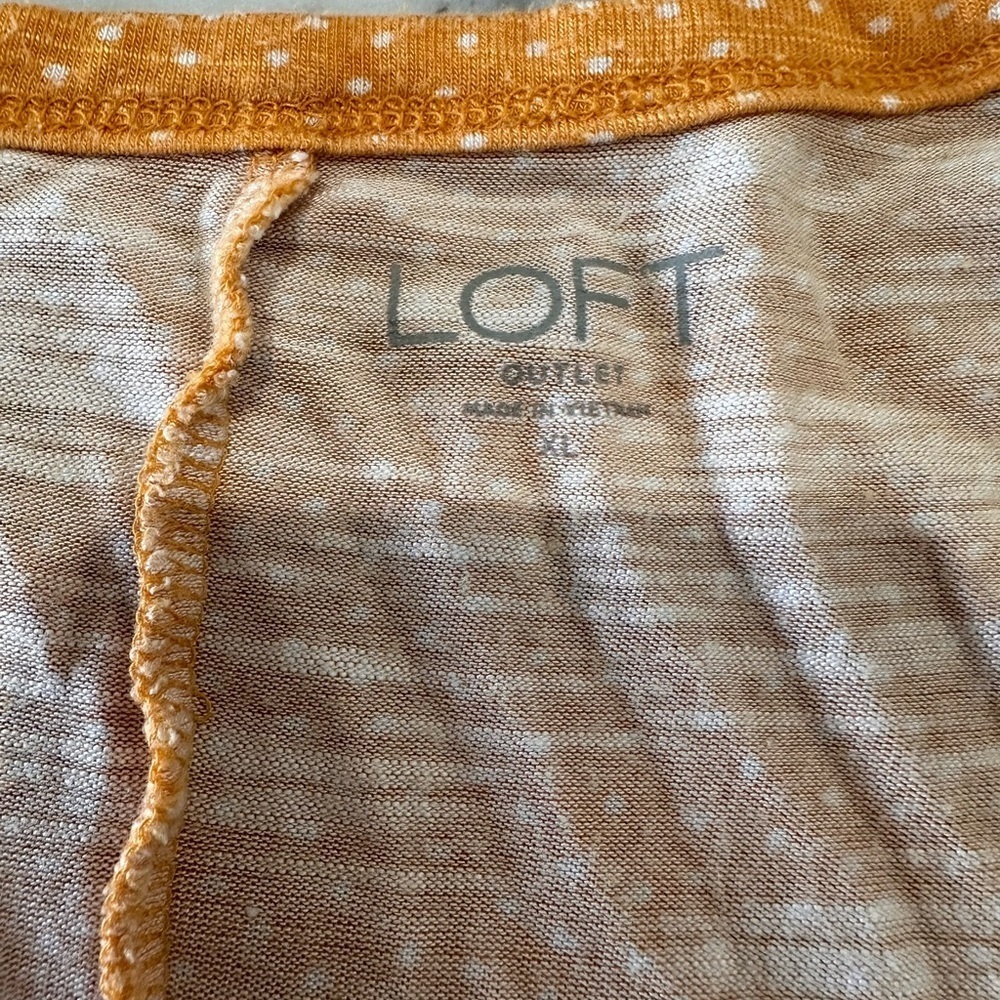 Loft outlet women’s lightweight, cotton V-neck top w/ rolled cap sleeve size XL - Picture 4 of 5